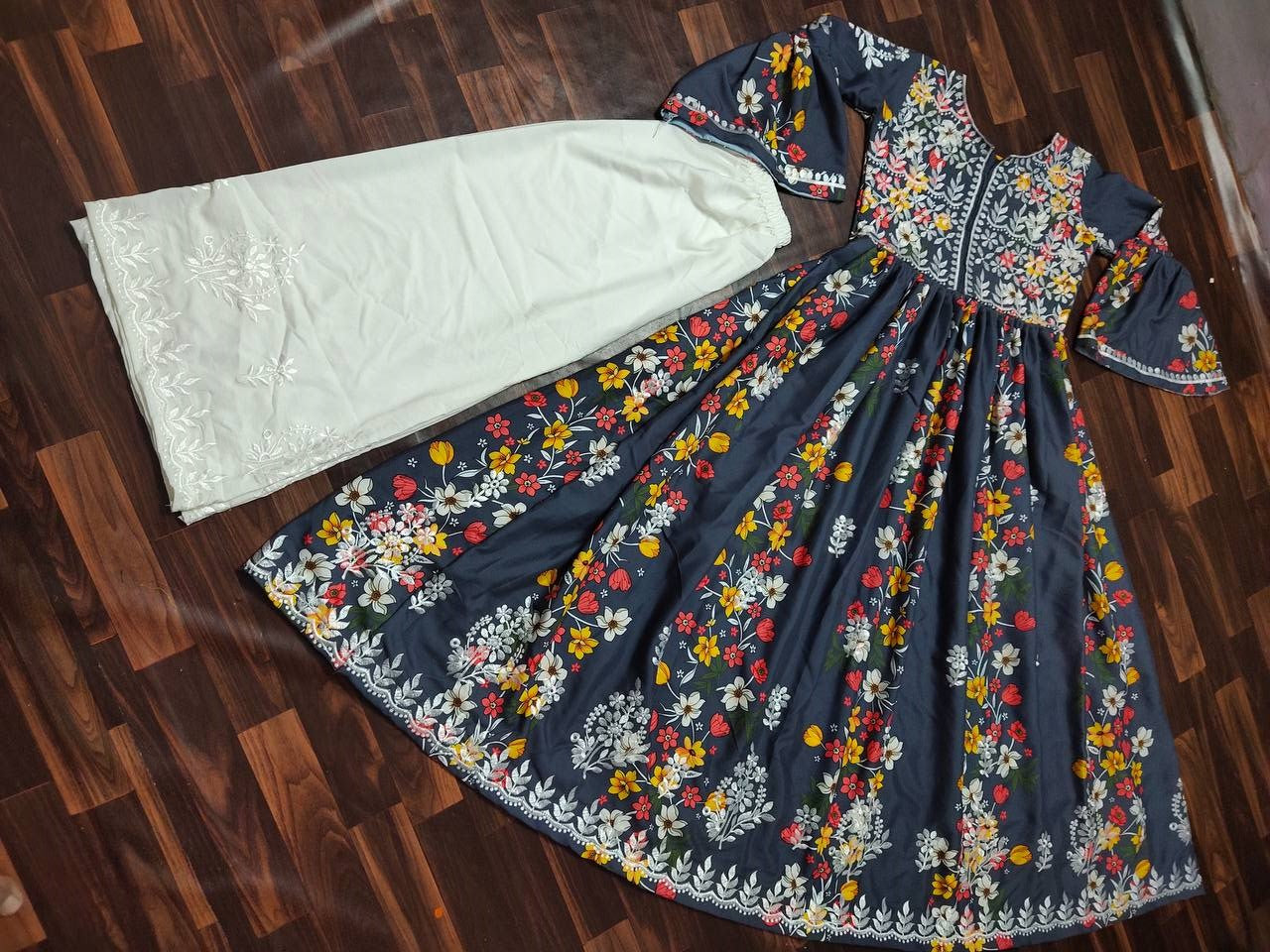 Gray Salwar Suit In Ryon Cotton With Embroidery Work