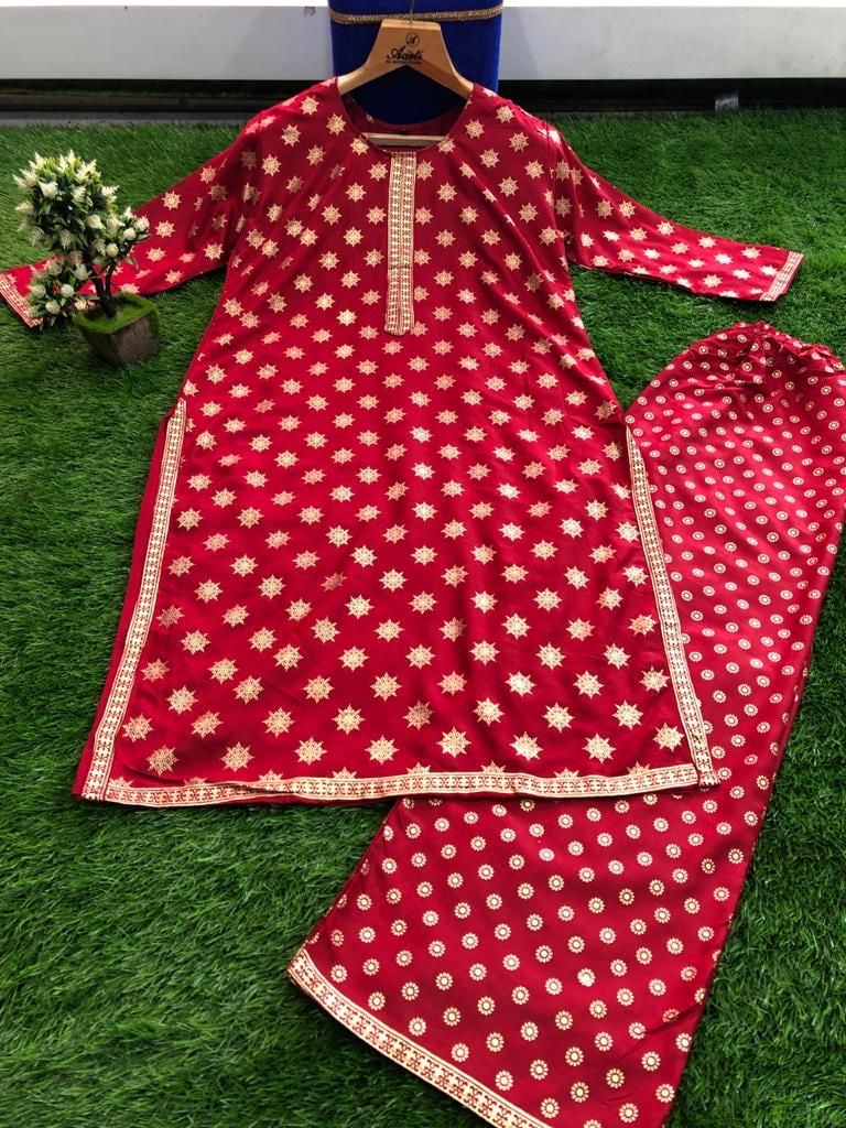 Maroon Salwar Suit In 14 KG Ryon With Gold Print