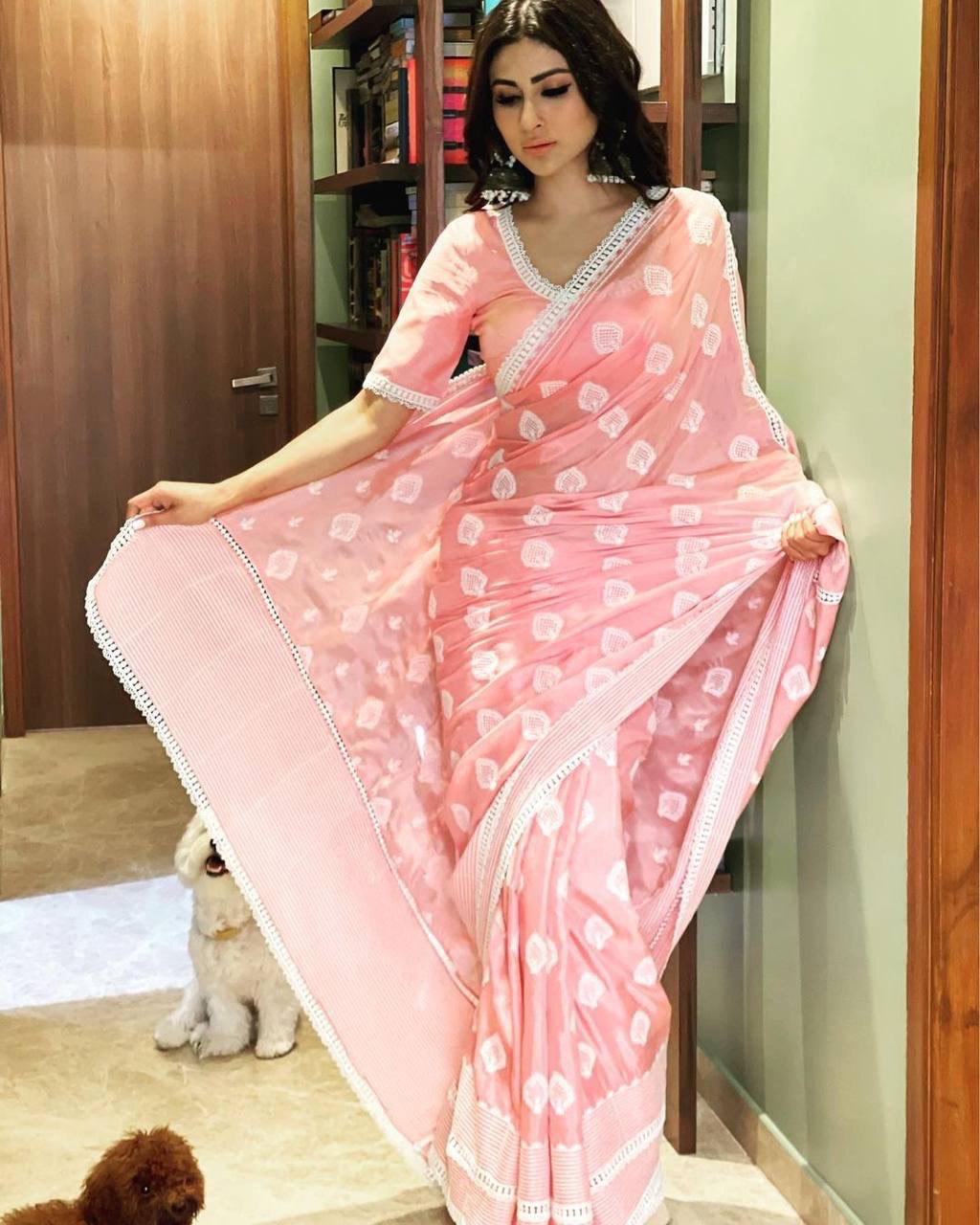 Baby Pink Saree In Silk With Thread Work