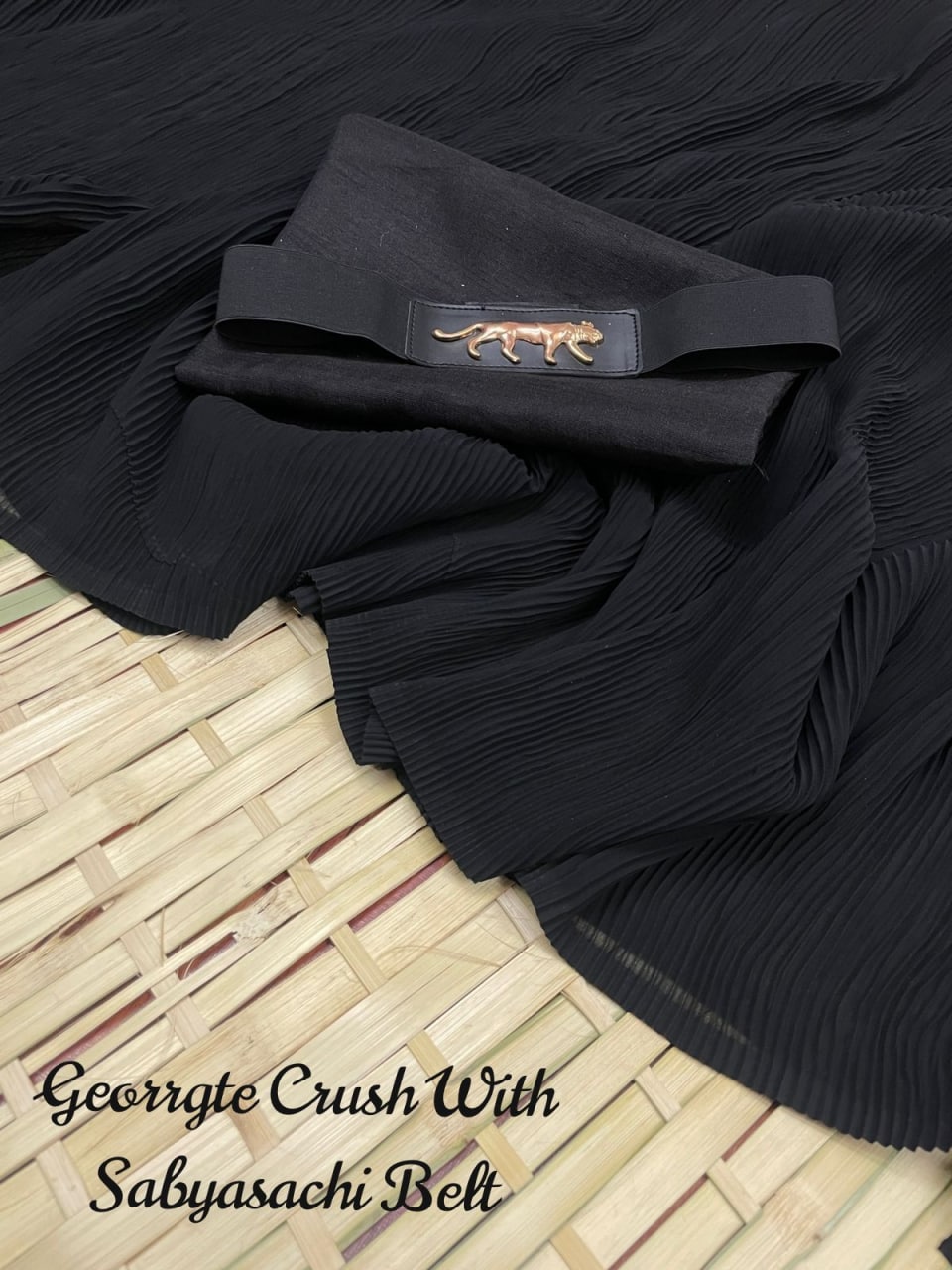 Black Georgette Silk Blunt Crush Saree With Belt