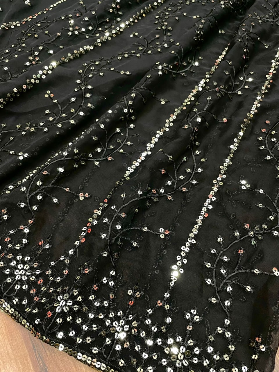 Black Salwar Suit In Georgette Silk With Thread Work