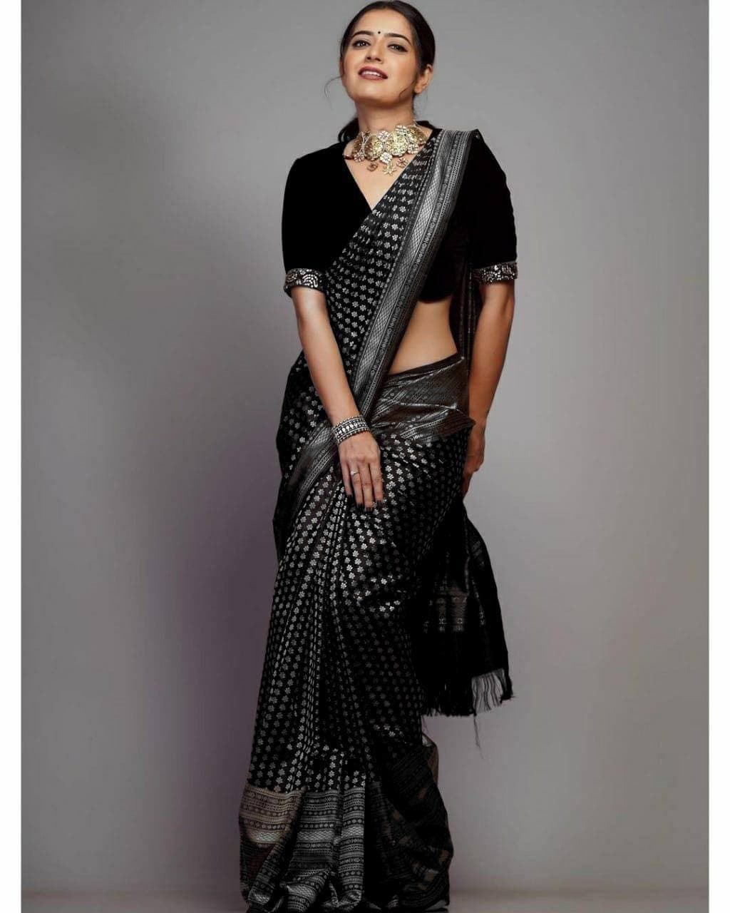 Black Lichi Silk Banarasi Saree With Blouse