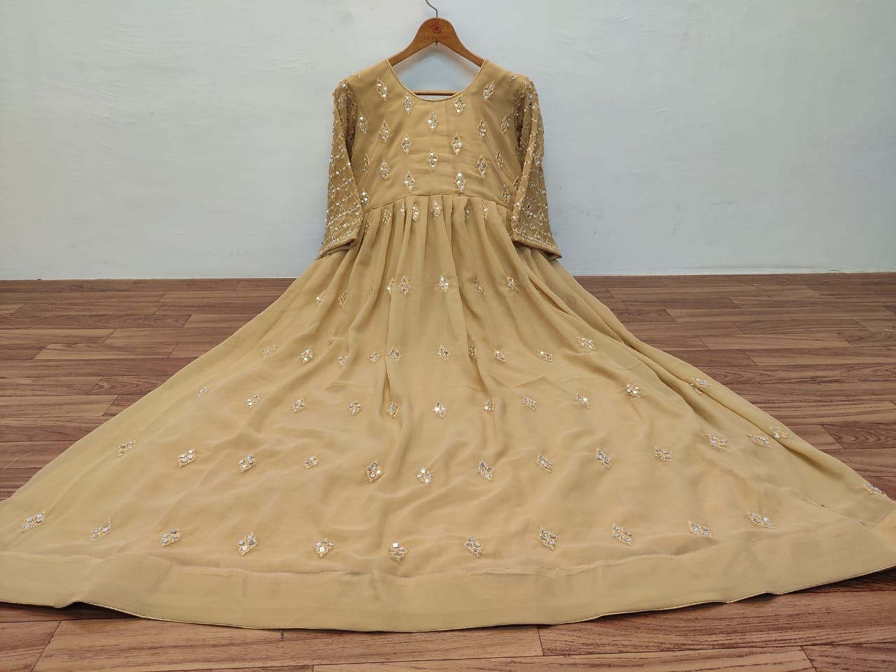 Gown In Georgette Silk With Embroidery Work