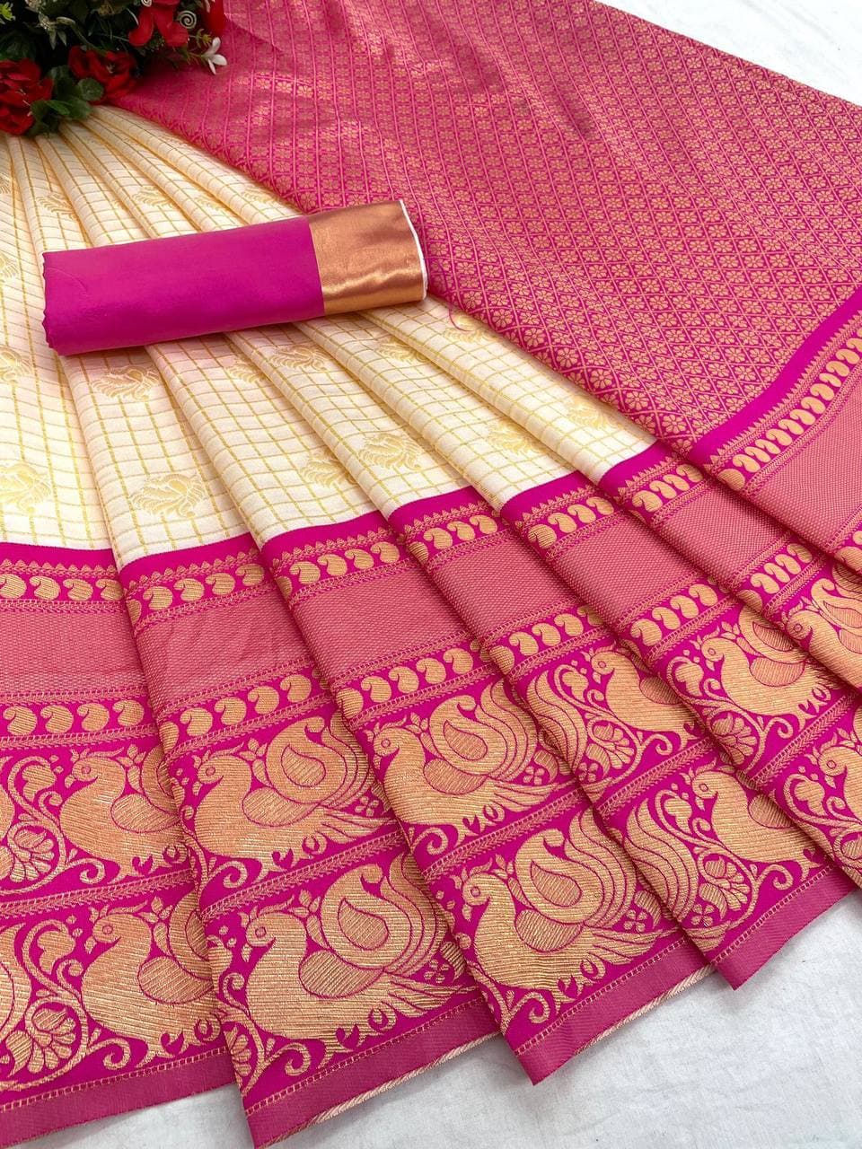 Cream Lichi Silk Banarasi Saree With Blouse