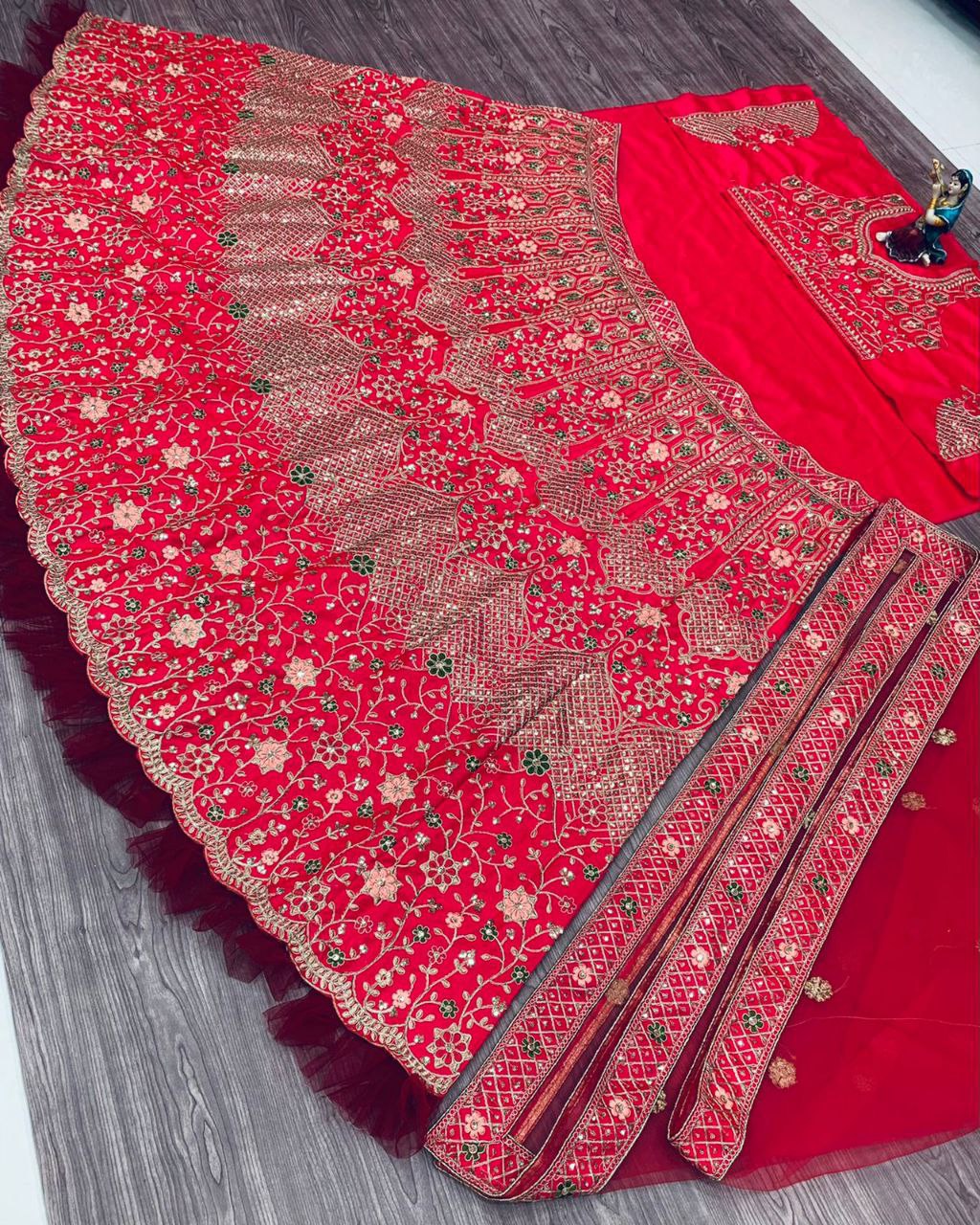 Gajri Lehenga Choli In Malai Silk With Embroidery Work