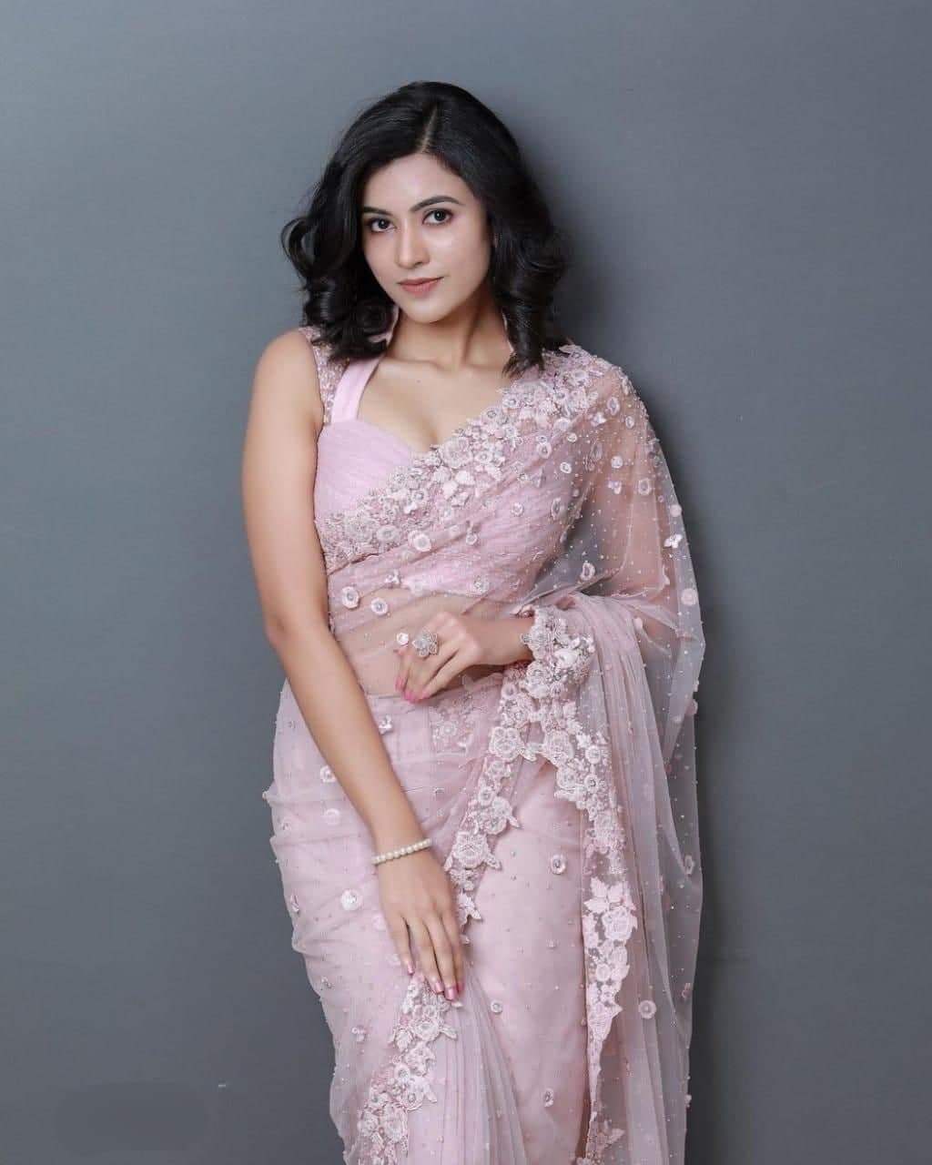 Peach Saree In Organza Silk With Thread Work