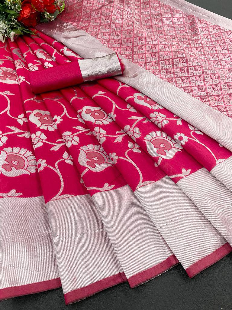 Magenta Lichi Silk Banarasi Saree With Blouse