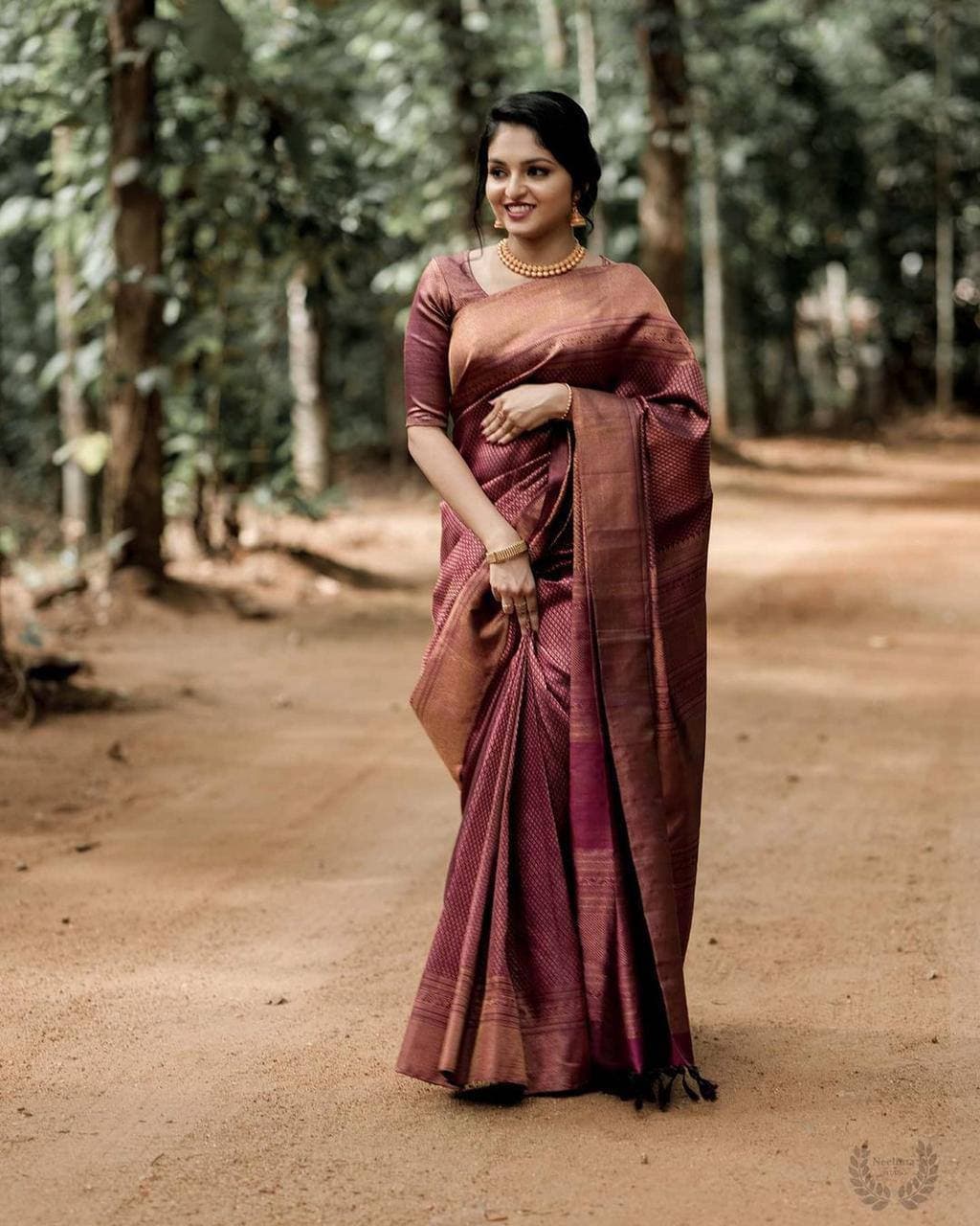 Maroon Lichi Silk Banarasi Saree With Blouse