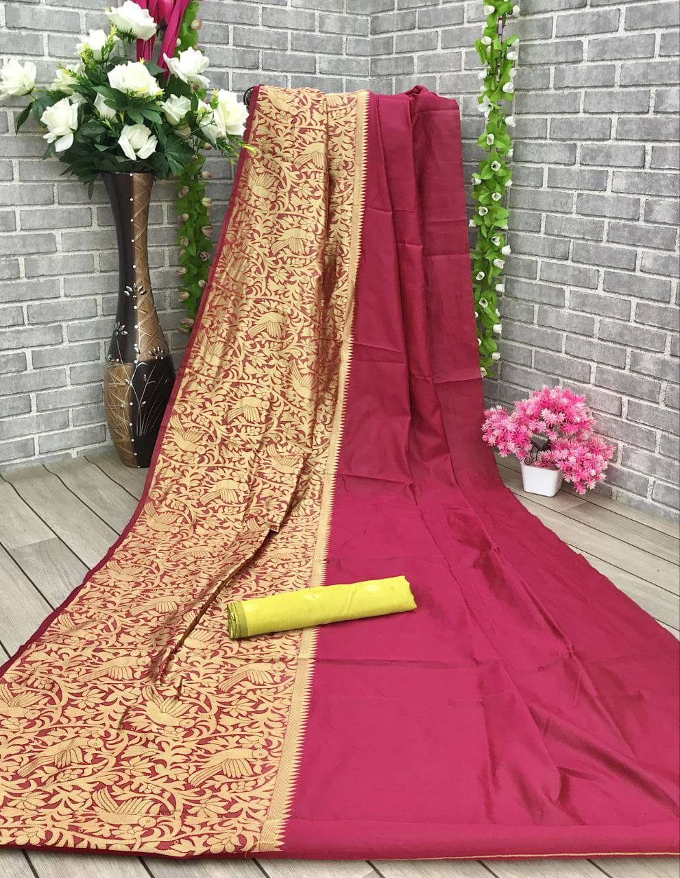 Maroon Lichi Silk Banarasi Saree With Blouse