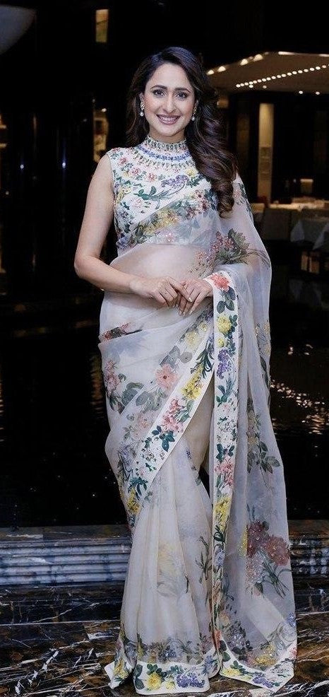 Off White Saree In Organza Silk With Digital Printed