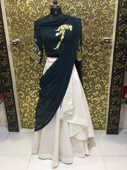 Off White Lehenga Choli In Taffeta Silk With Plain