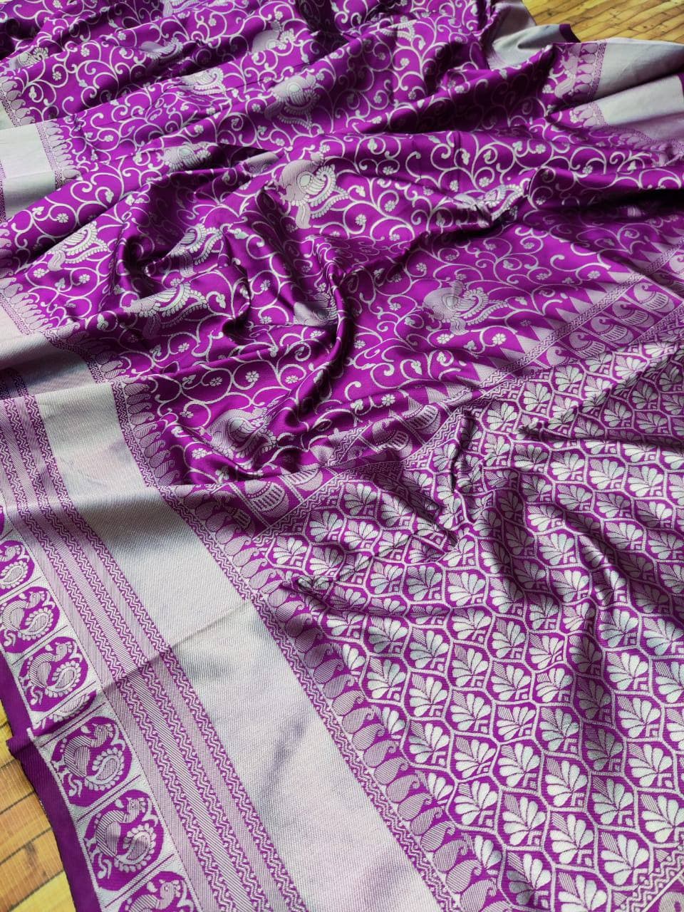 Purple Lichi Silk Banarasi Saree With Blouse