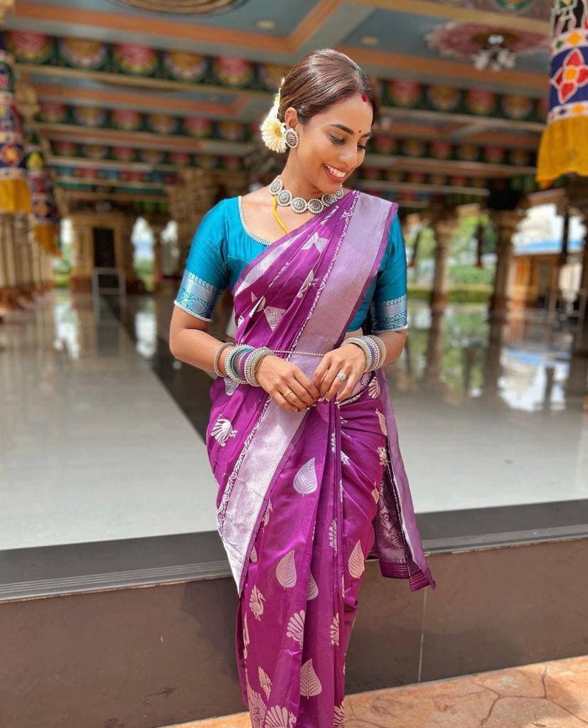 Purple Lichi Silk Banarasi Saree With Blouse