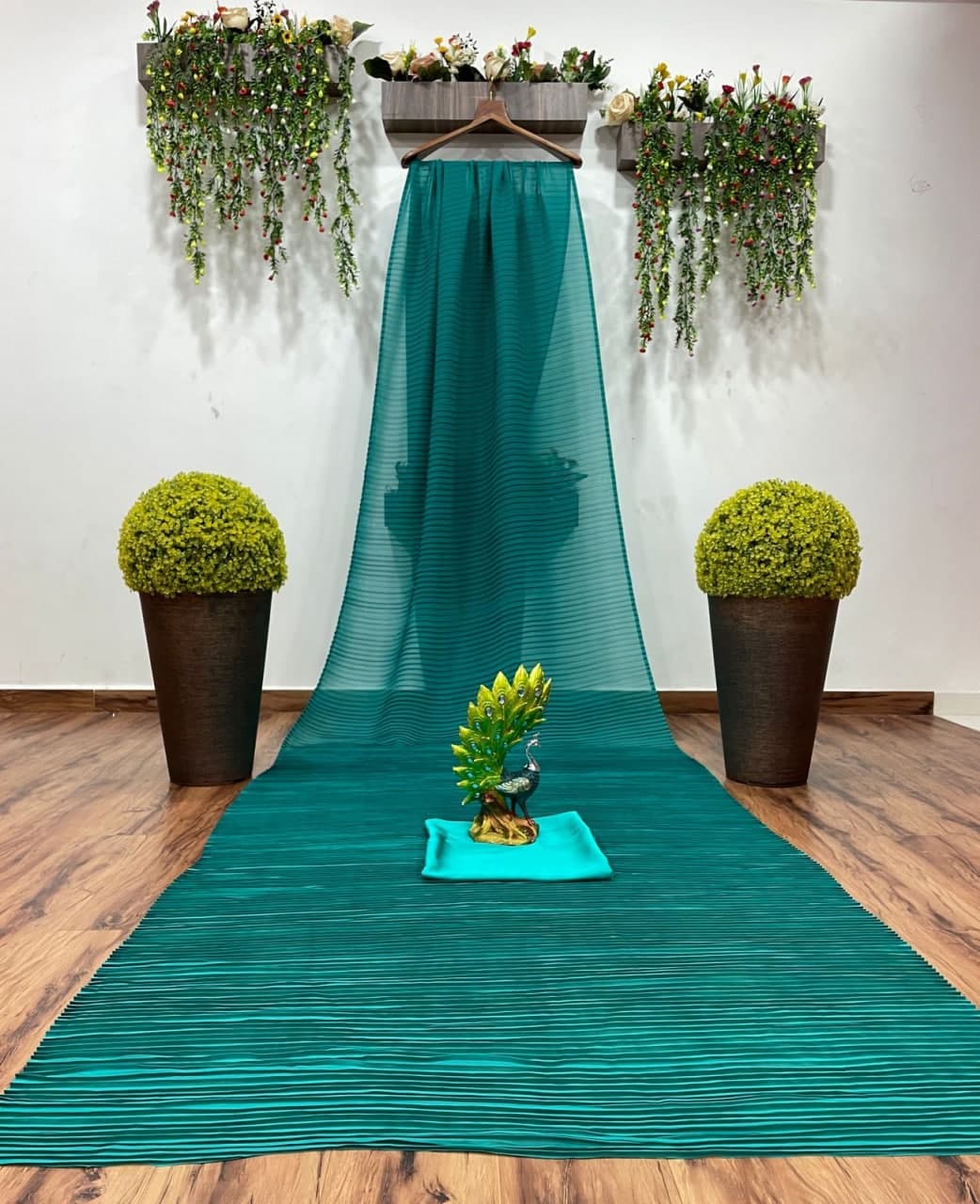 Rama Green Saree In Georgette With Pleated