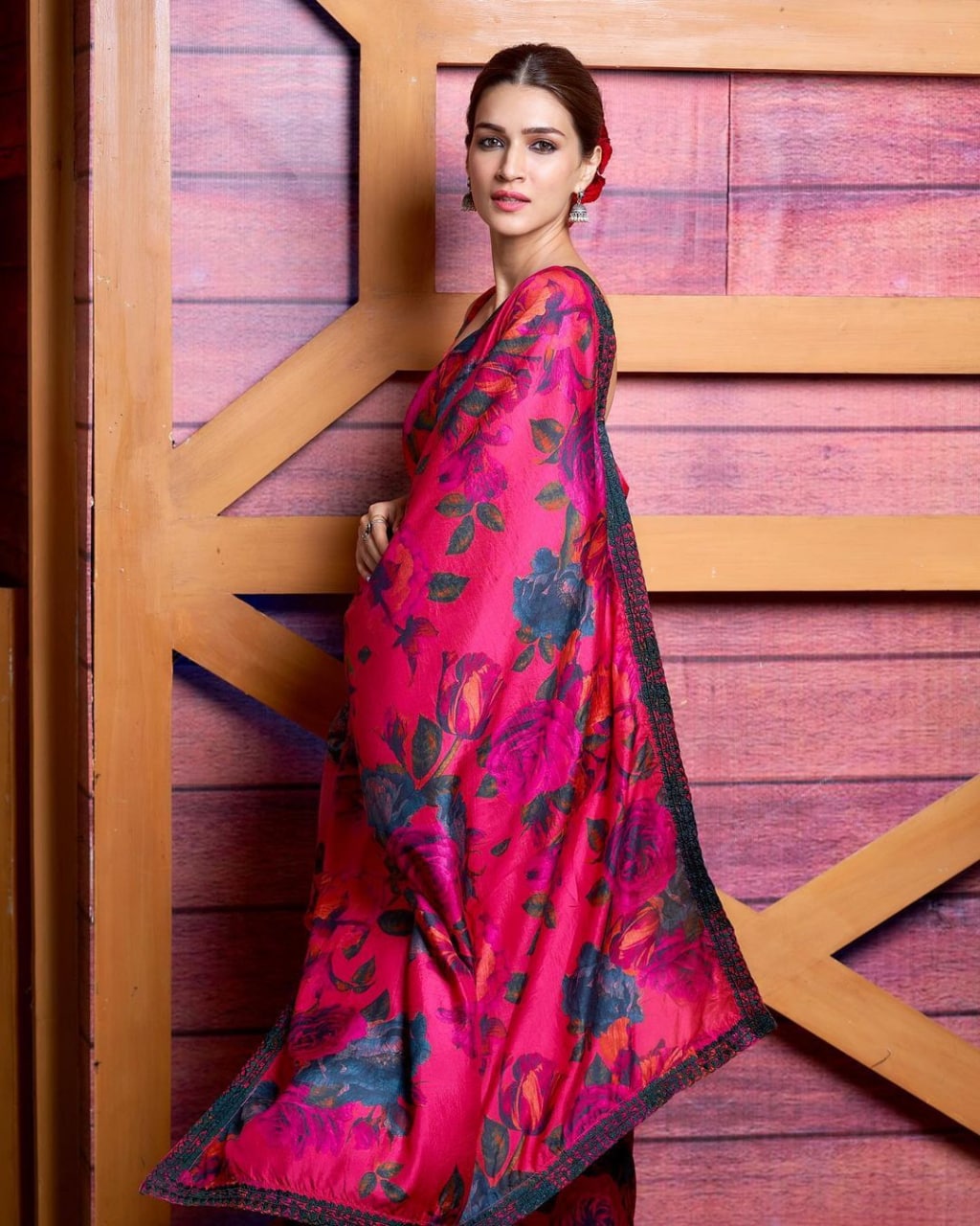 Rani Pink Saree In Georgette Silk With Digital Print