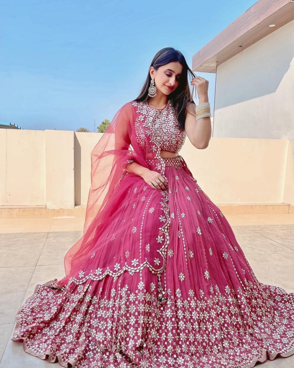 A Line velvet Rani Pink Bridal Lehenga Choli, Size: Free Size at Rs 7990 in  Surat