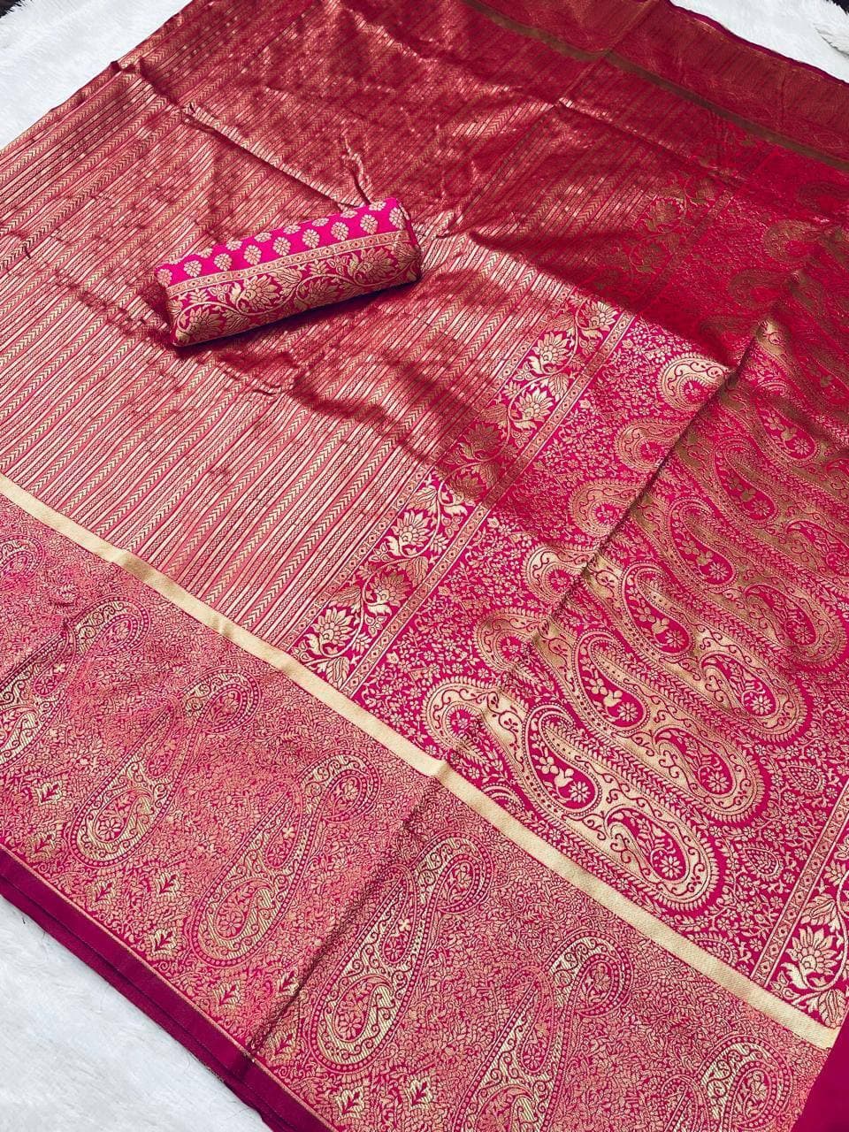 Rani Pink Lichi Silk Banarasi Saree With Blouse