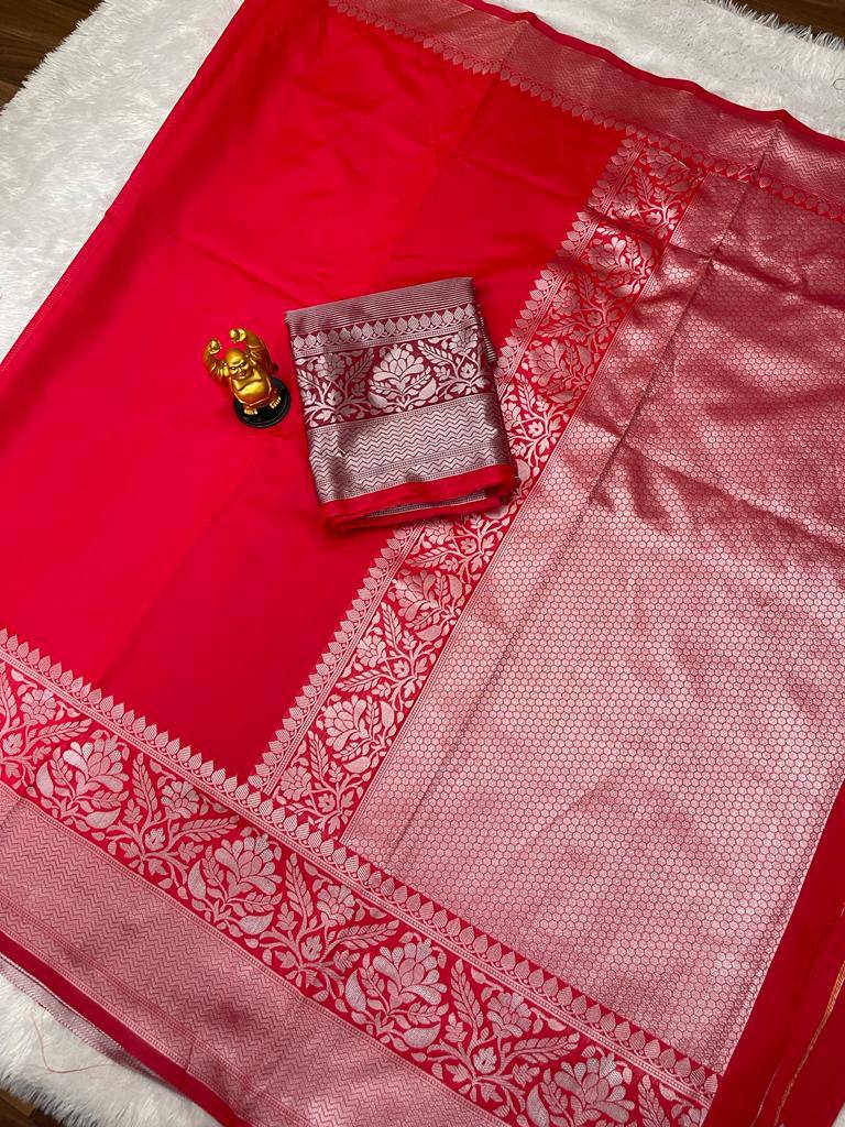Red Lichi Silk Banarasi Saree With Blouse
