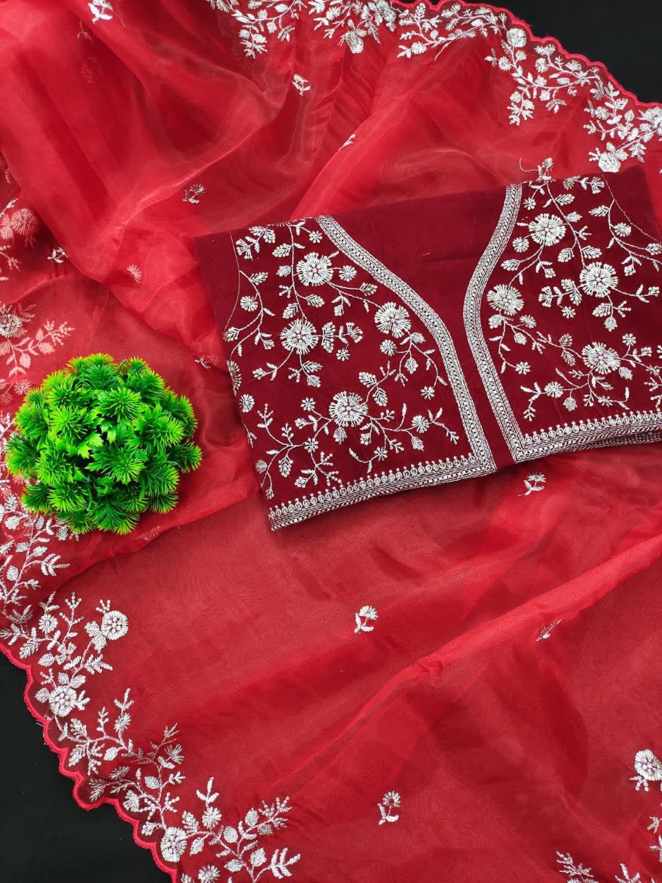 Red Saree In Organza Silk With Embroidery WorK