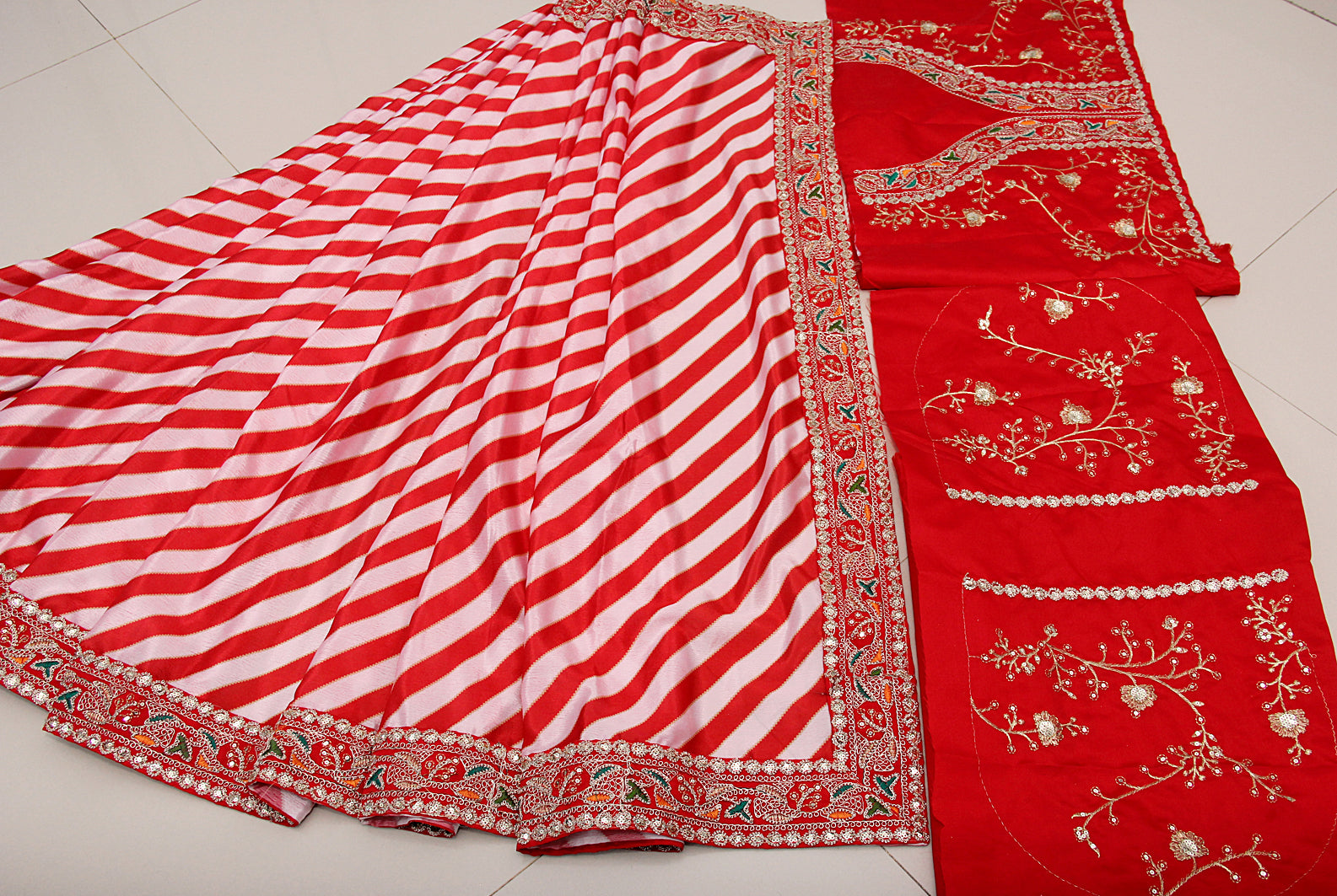 Red White Saree In Chinon Silk With Digital Print