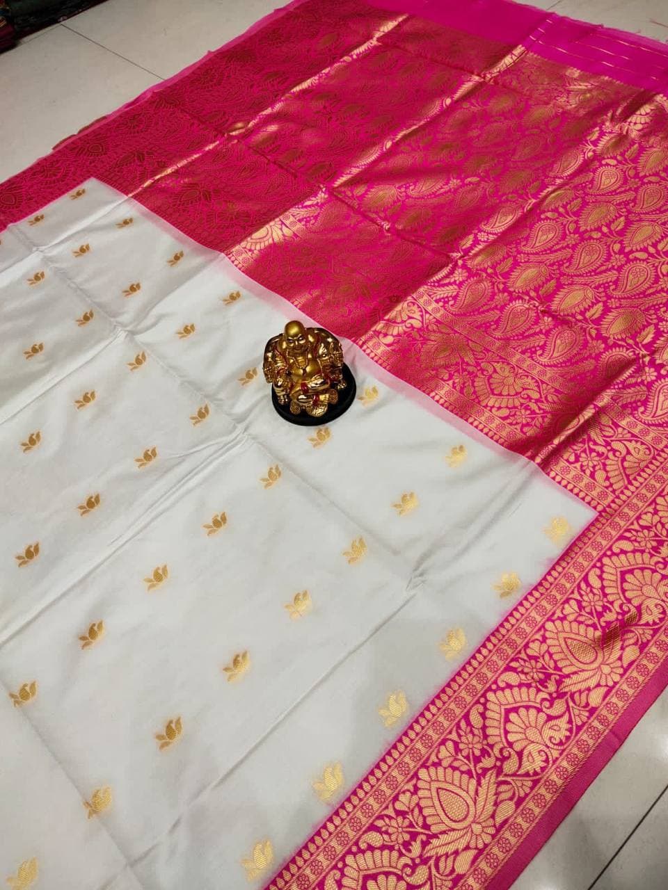 White Lichi Silk Banarasi Saree With Blouse