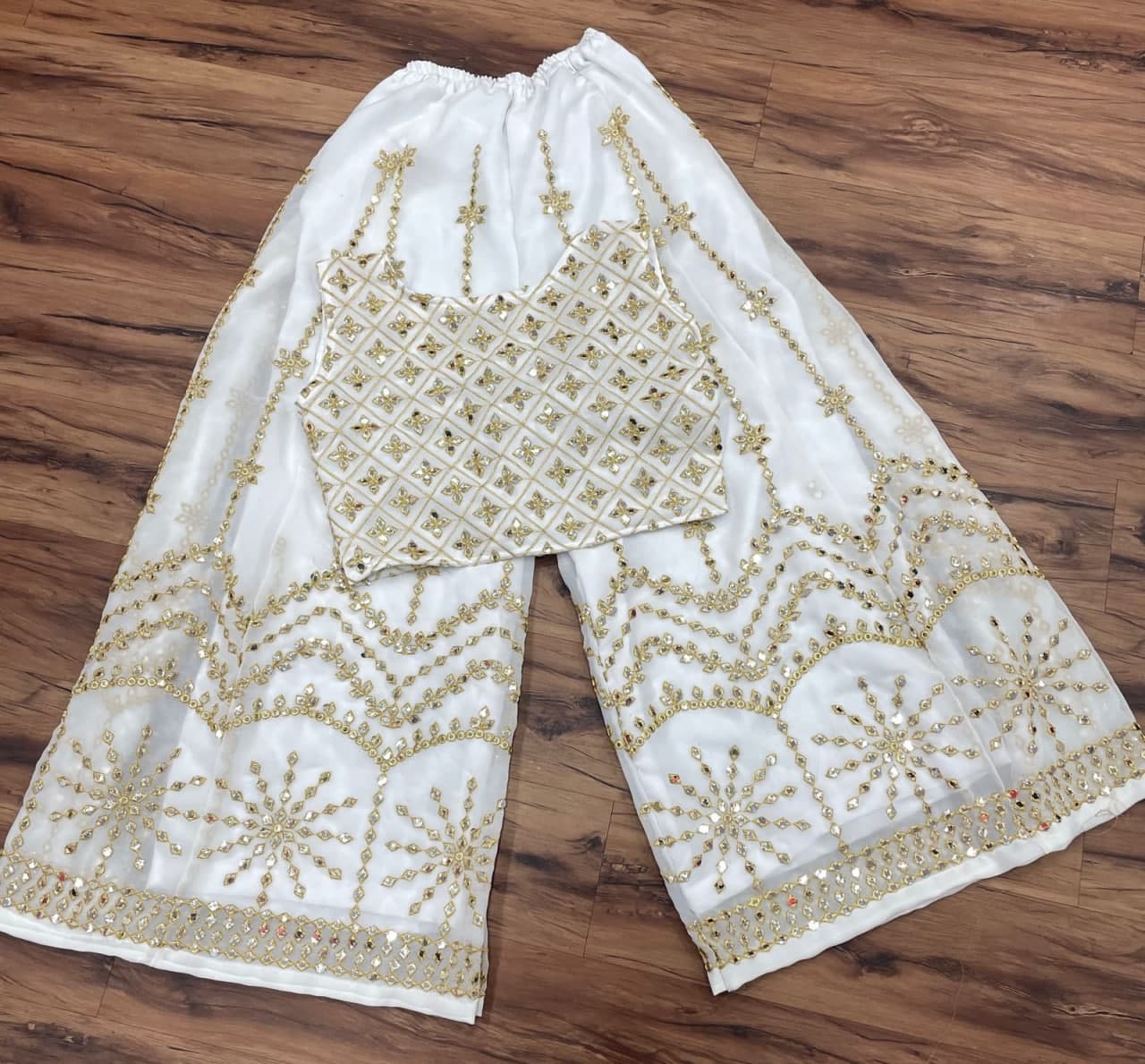 White Salwar Suit In Georgette With Thread Sequence Work