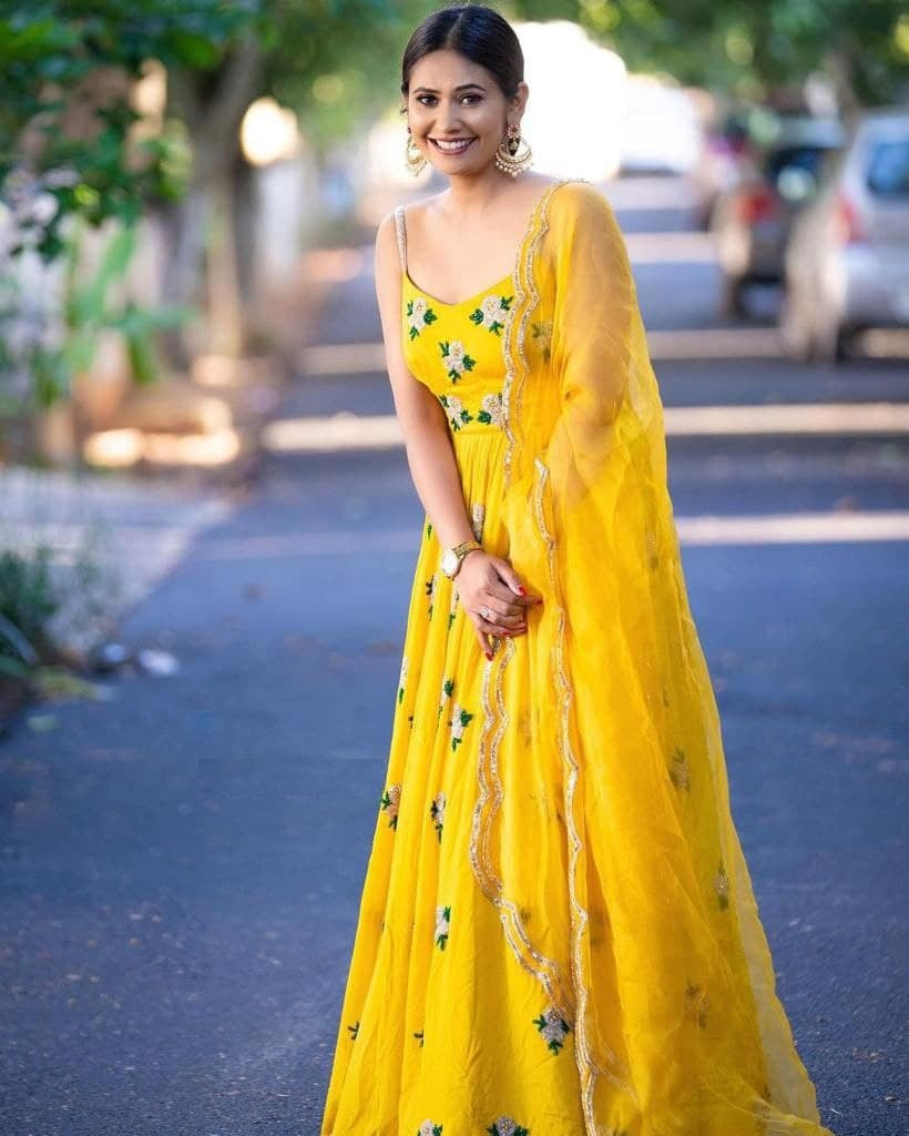 Yellow Gown In Georgette Silk With Thread Work