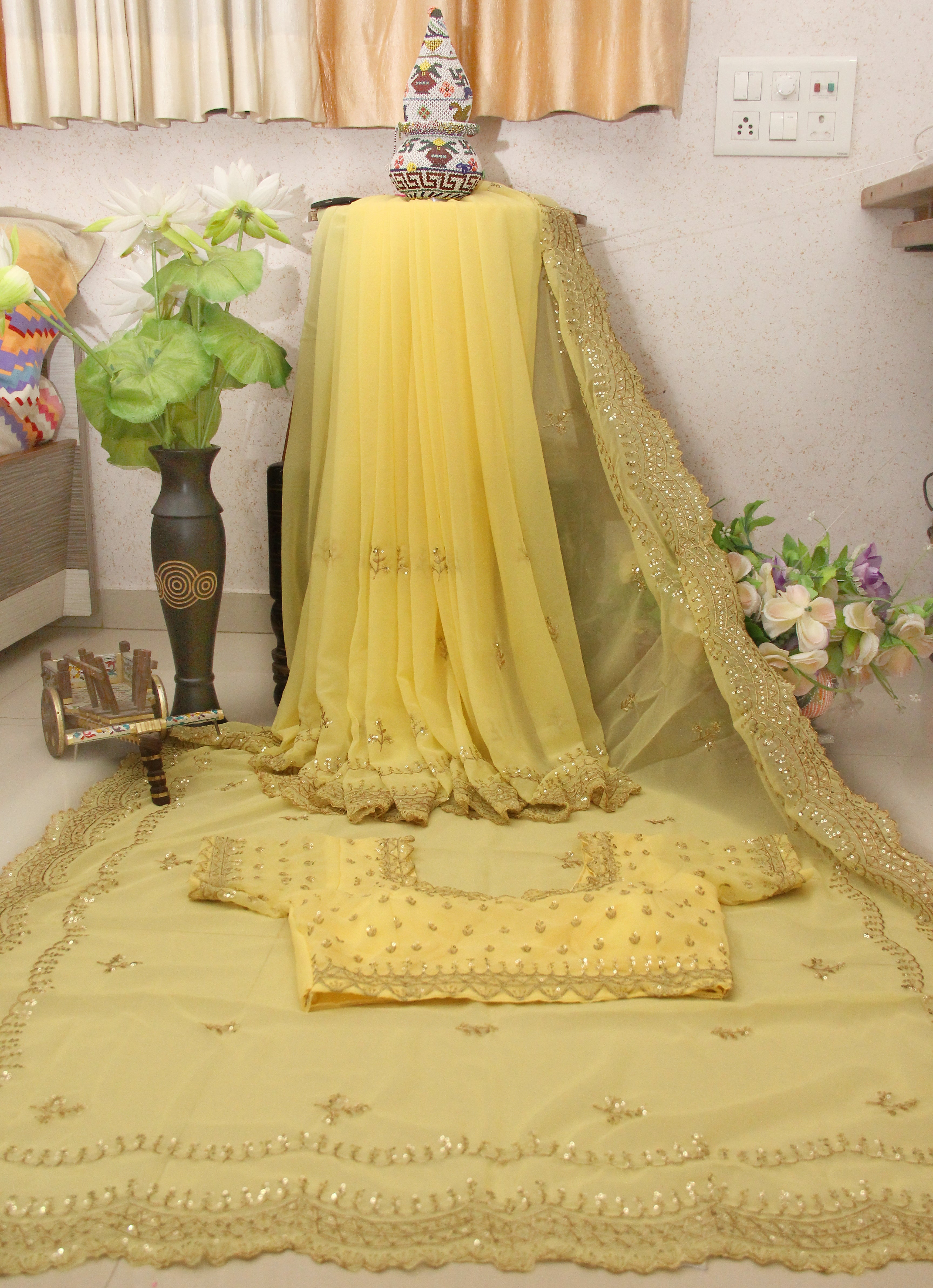 Yellow Saree In 60 GM Georgette Bember With Fancy Thread Work