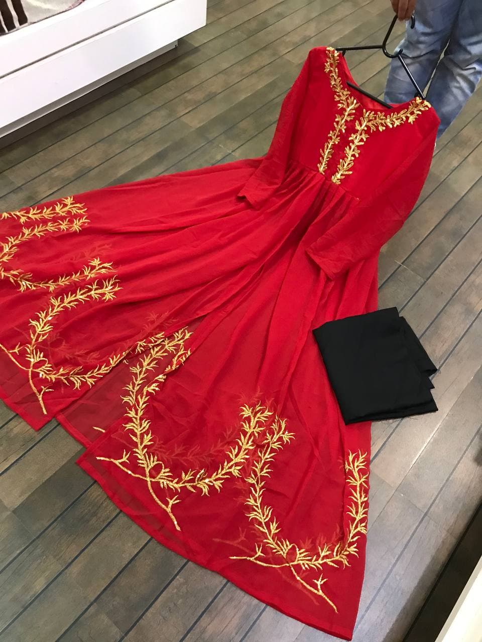 Red Salwar Suit In Georgette Silk With Sequence Zari Work