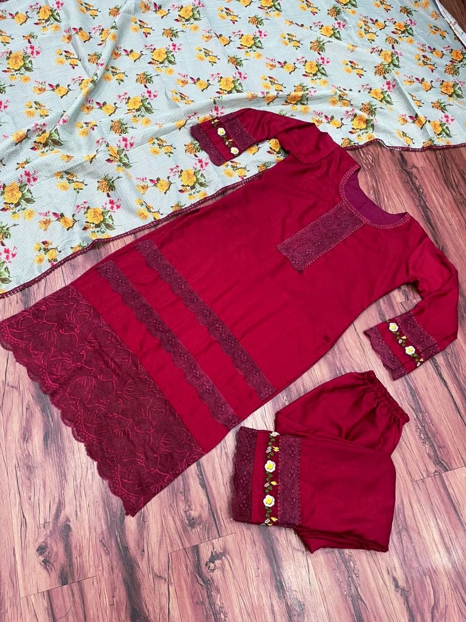 Maroon Salwar Suit In Muslin Cotton With Thread Work